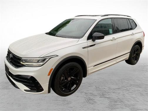 Opal White Pearl Effect 2023 Volkswagen Tiguan 2.0T SE R-LINE BLACK