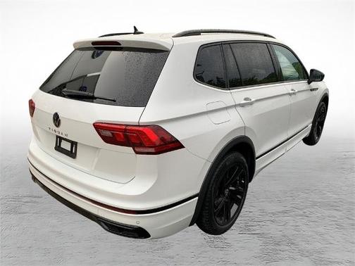 Opal White Pearl Effect 2023 Volkswagen Tiguan 2.0T SE R-LINE BLACK