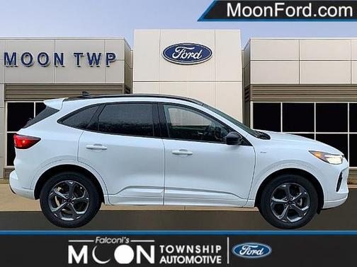STAR WHITE METALLIC TRI-COA 2023 Ford Escape ST-LINE