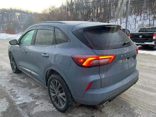 2024 Ford Escape ST-LINE ELITE