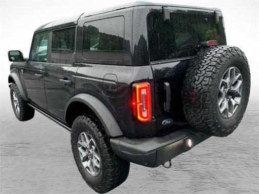 SHADOW BLACK 2025 Ford Bronco BADLANDS