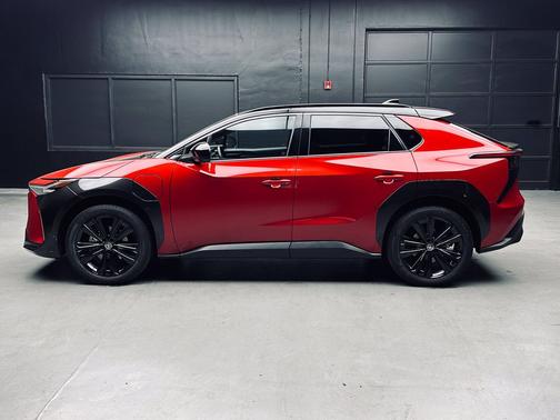 Supersonic Red w/Black Roof 2023 Toyota bZ4X Limited