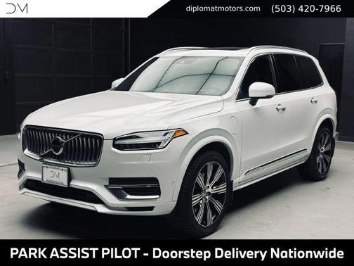 Crystal White Metallic 2021 Volvo XC90 Recharge Plug-In Hybrid T8 Inscription 7 Passenger