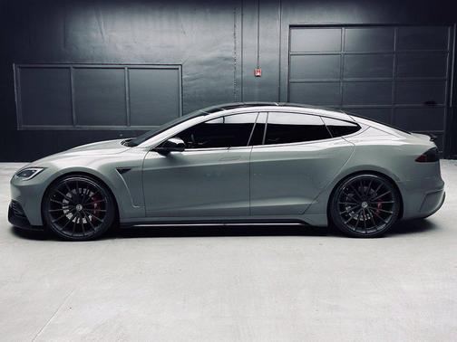 Tiburon Gray Metallic 2012 Tesla Model S Performance