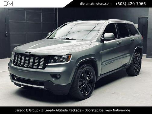 Mineral Gray Metallic Clearcoat 2013 Jeep Grand Cherokee Laredo