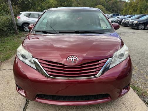 2015 Toyota Sienna LE