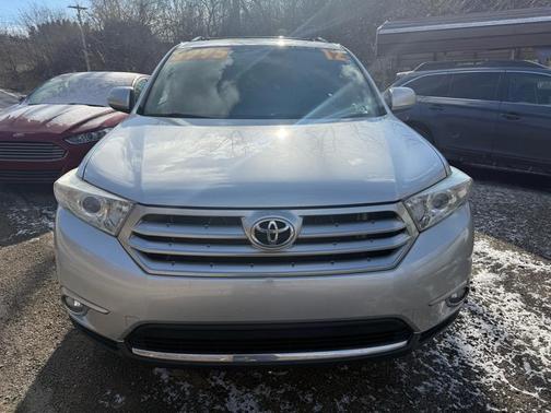 2012 Toyota Highlander SE