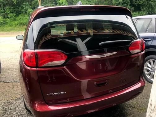 2021 Chrysler Voyager LXI