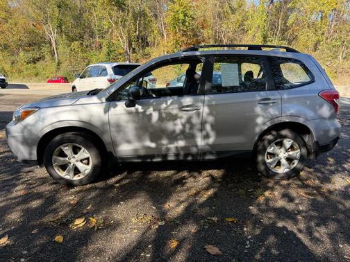 2016 Subaru Forester 2.5i