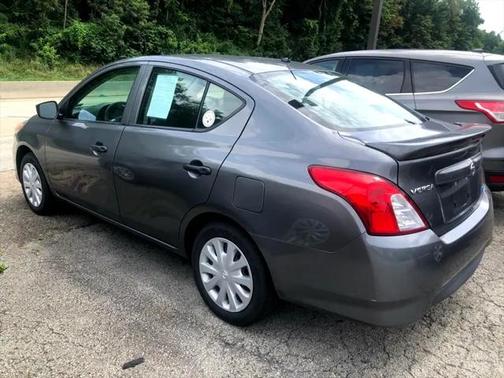 2016 Nissan Versa 1.6 S+