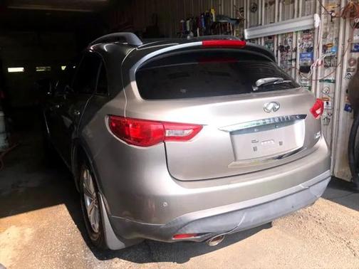 2010 INFINITI FX35 Base