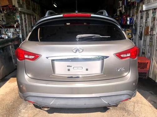 2010 INFINITI FX35 Base