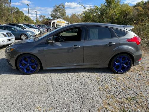 2017 Ford Focus ST 