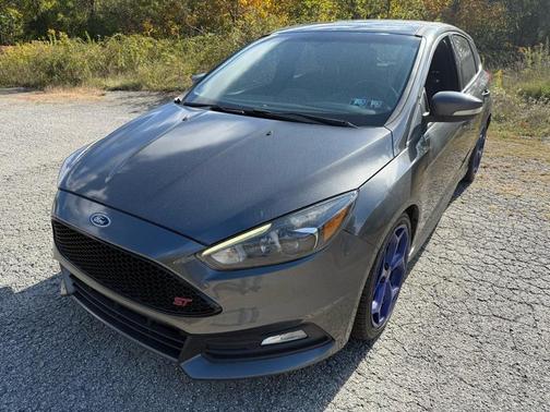 2017 Ford Focus ST 