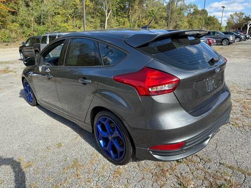 2017 Ford Focus ST 
