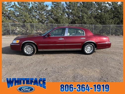 1999 Lincoln Town Car Signature