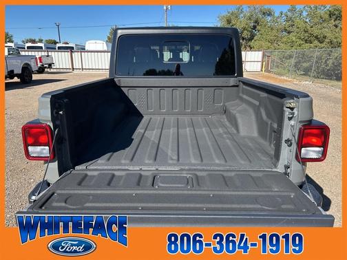 2022 Jeep Gladiator Sport