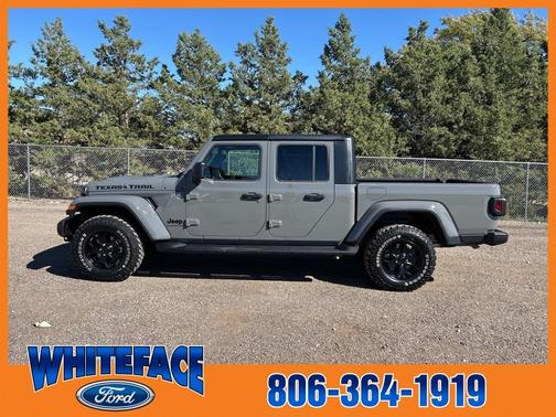 2022 Jeep Gladiator Sport