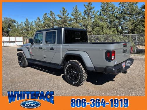 2022 Jeep Gladiator Sport