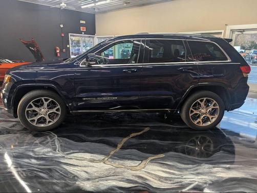 2018 Jeep Grand Cherokee Sterling Edition