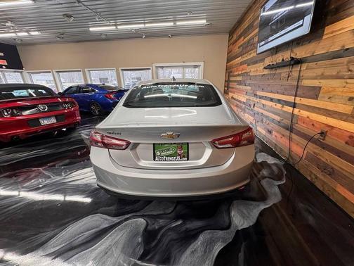 2020 Chevrolet Malibu FWD LT