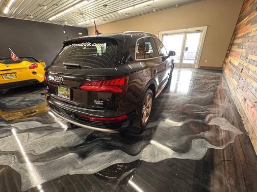 2018 Audi Q5 2.0T Premium Plus