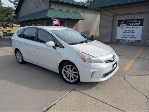 2012 Toyota Prius v Five