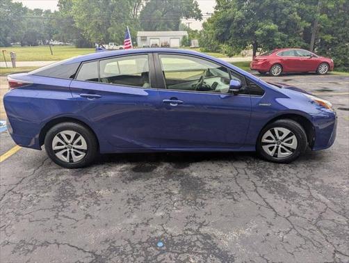 2016 Toyota Prius Three