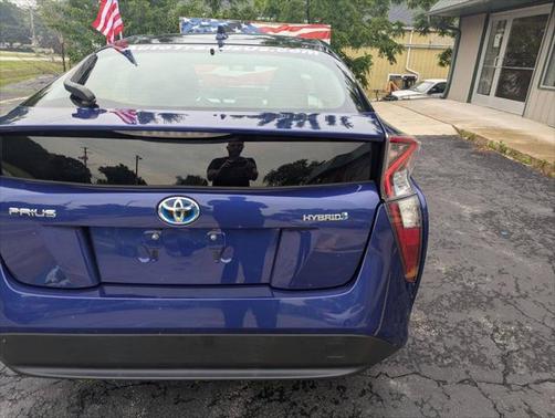 2016 Toyota Prius Three