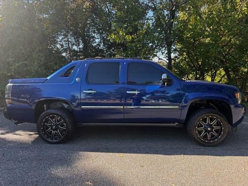 2013 Chevrolet Avalanche LTZ