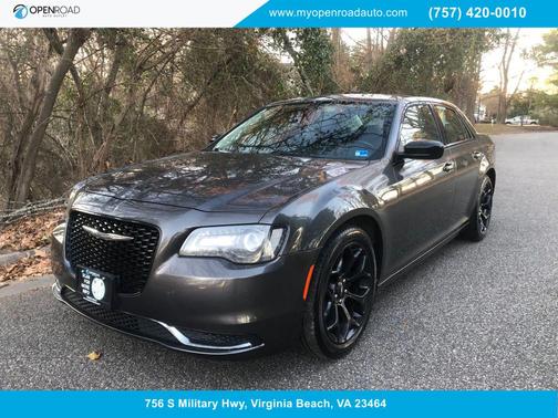 2019 Chrysler 300 Touring