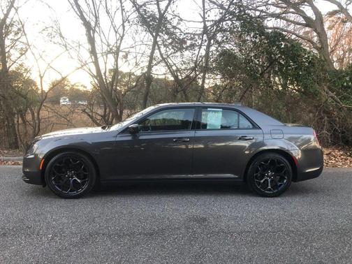 2019 Chrysler 300 Touring