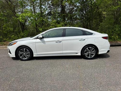 2019 Hyundai SONATA Hybrid Limited