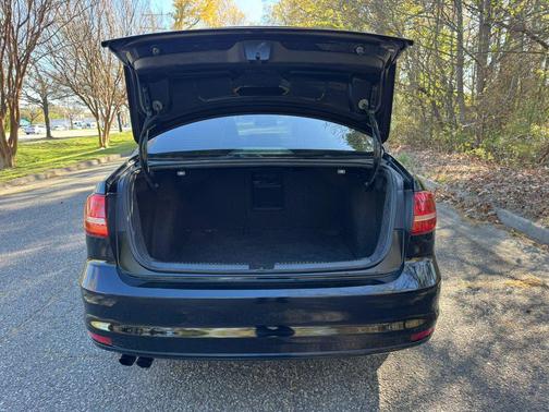 Black Uni 2015 Volkswagen Jetta 1.8T Sport