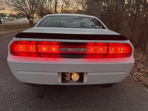 2011 Dodge Challenger Base