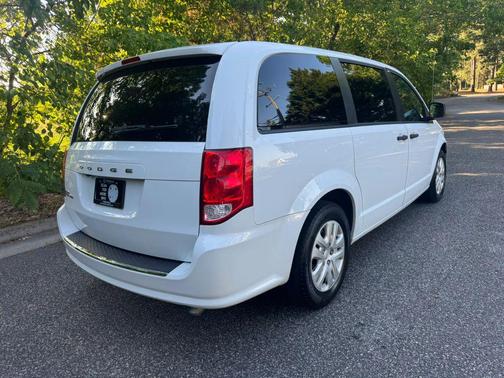 White Knuckle Clearcoat 2019 Dodge Grand Caravan SE