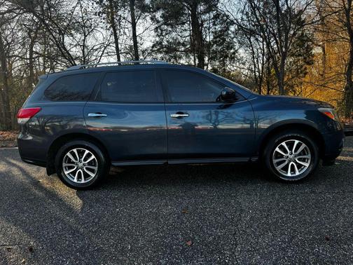 2013 Nissan Pathfinder SV