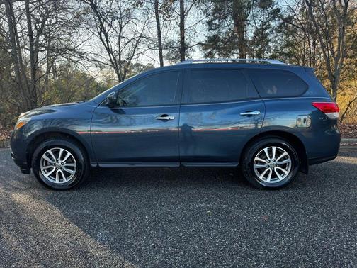 2013 Nissan Pathfinder SV