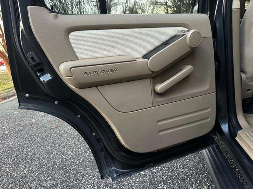 2007 Ford Explorer XLT