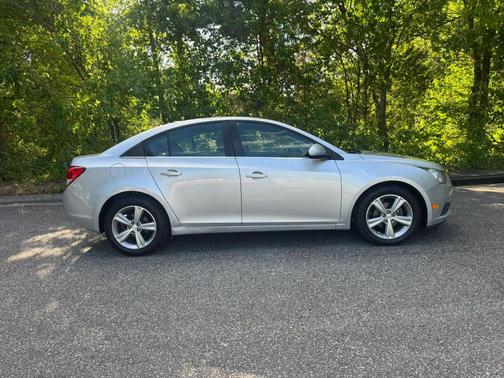 Silver Ice Metallic 2014 Chevrolet Cruze 2LT
