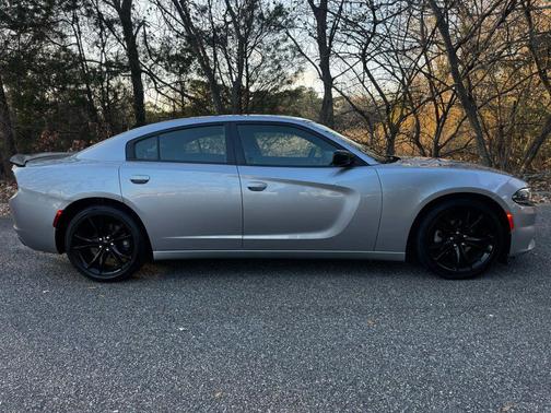 2016 Dodge Charger SE
