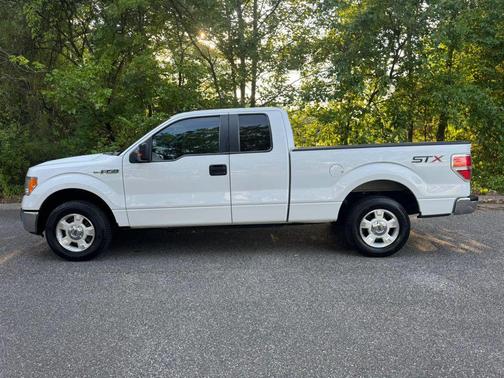 Oxford White 2014 Ford F-150 XLT