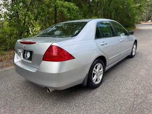Alabaster Silver Metallic 2007 Honda Accord SE