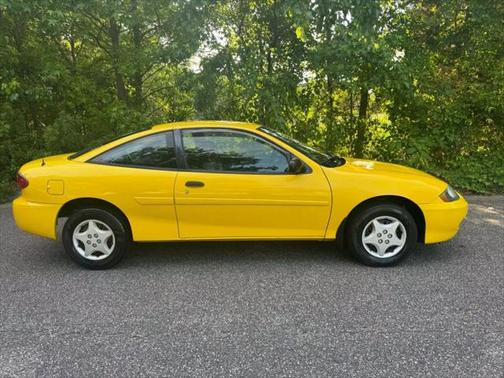 2004 Chevrolet Cavalier Base