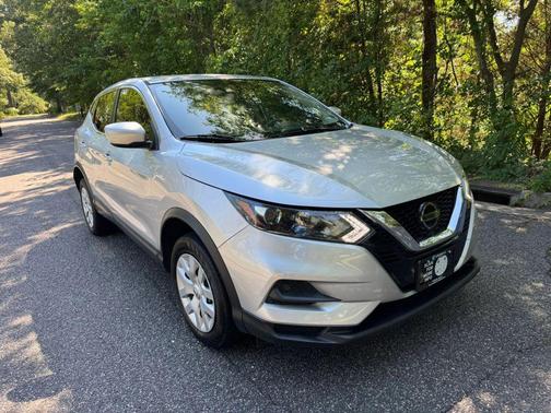 Brilliant Silver Metallic 2020 Nissan Rogue Sport S