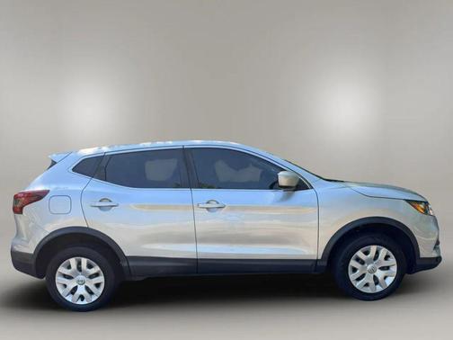 Brilliant Silver Metallic 2020 Nissan Rogue Sport S