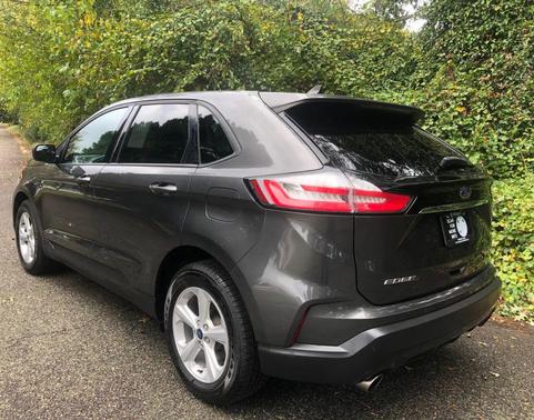 2020 Ford Edge SE