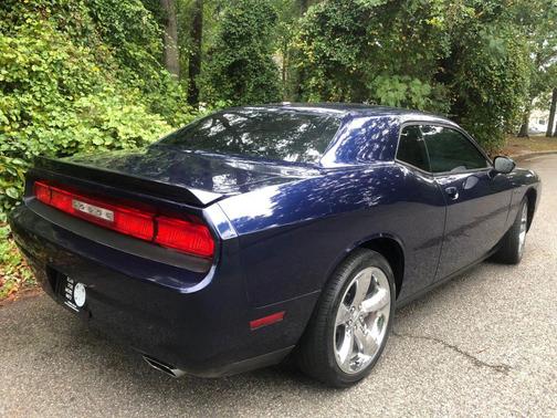 2014 Dodge Challenger SXT