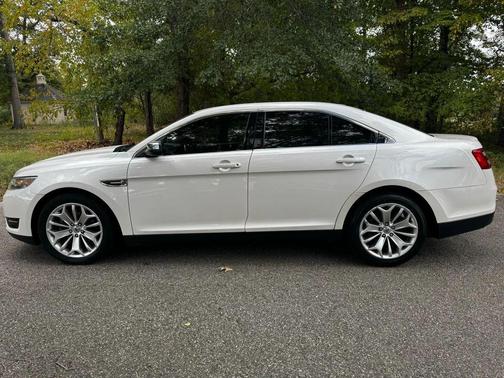 2014 Ford Taurus Limited