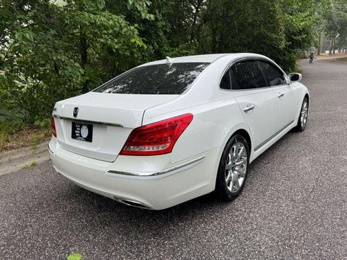 2013 Hyundai Equus Signature